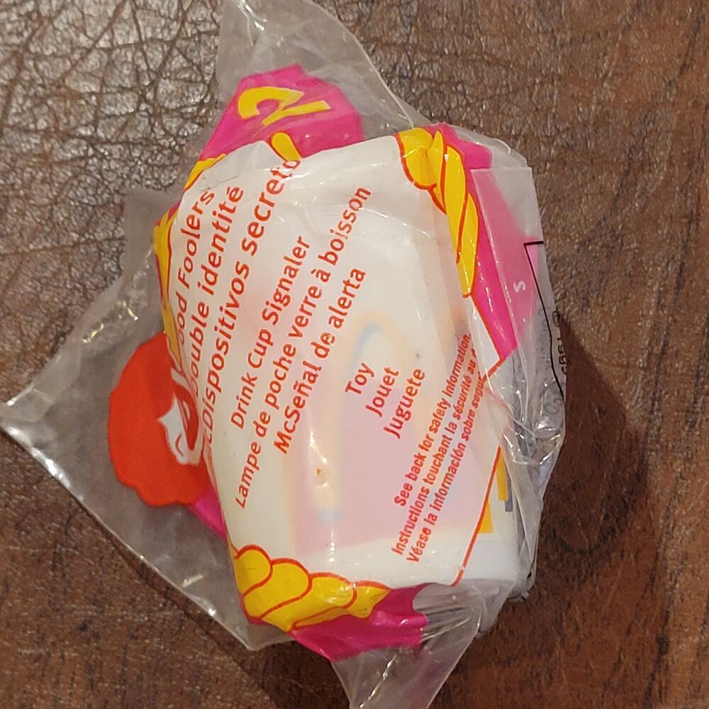 Vintage 1999 McDonald’s Happy Meal Toy Food Foolers Drink Cup Signaler #2. New